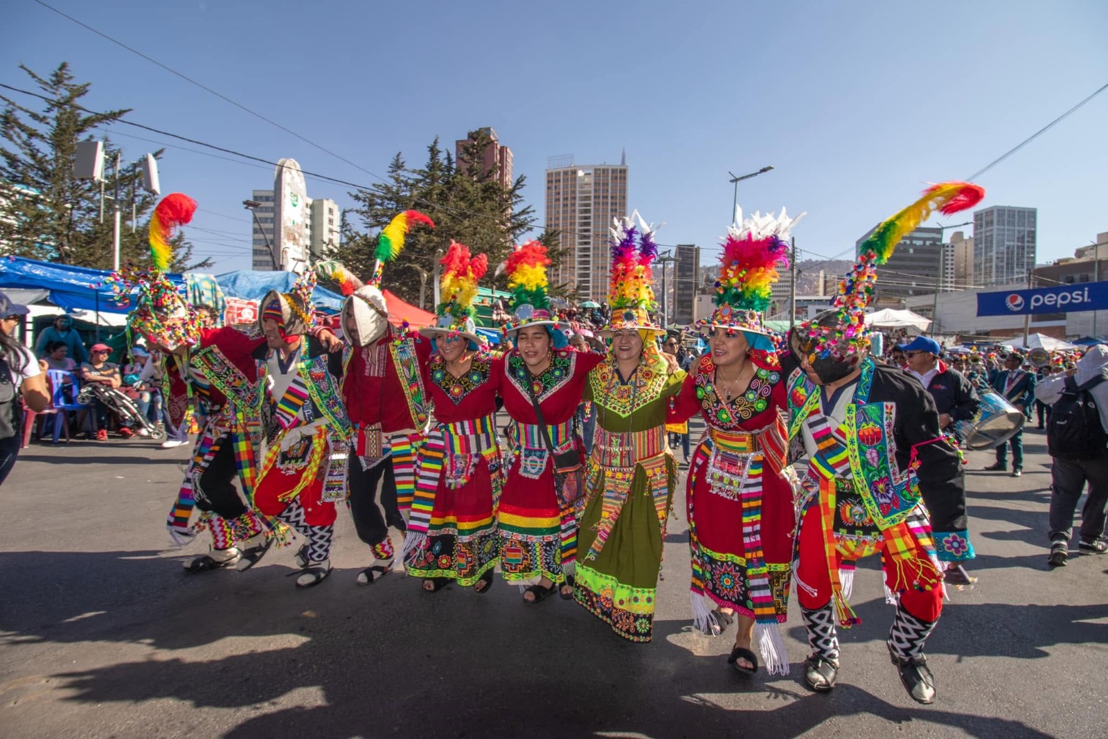 La fiesta folklórica de la UMSA vuelve este sábado a las calles de La Paz con más de 20.000 bailarines y nuevas danzas